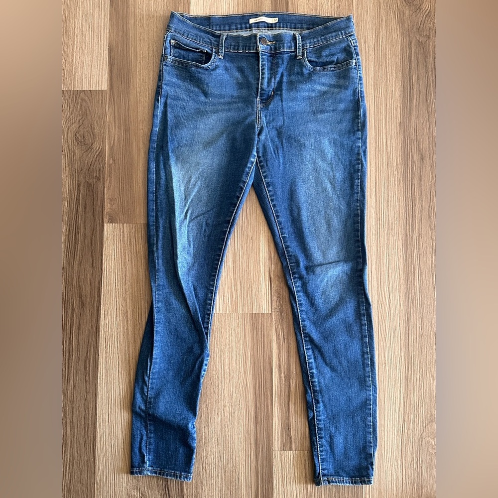 Levi’s 710 Super Skinny Jeans